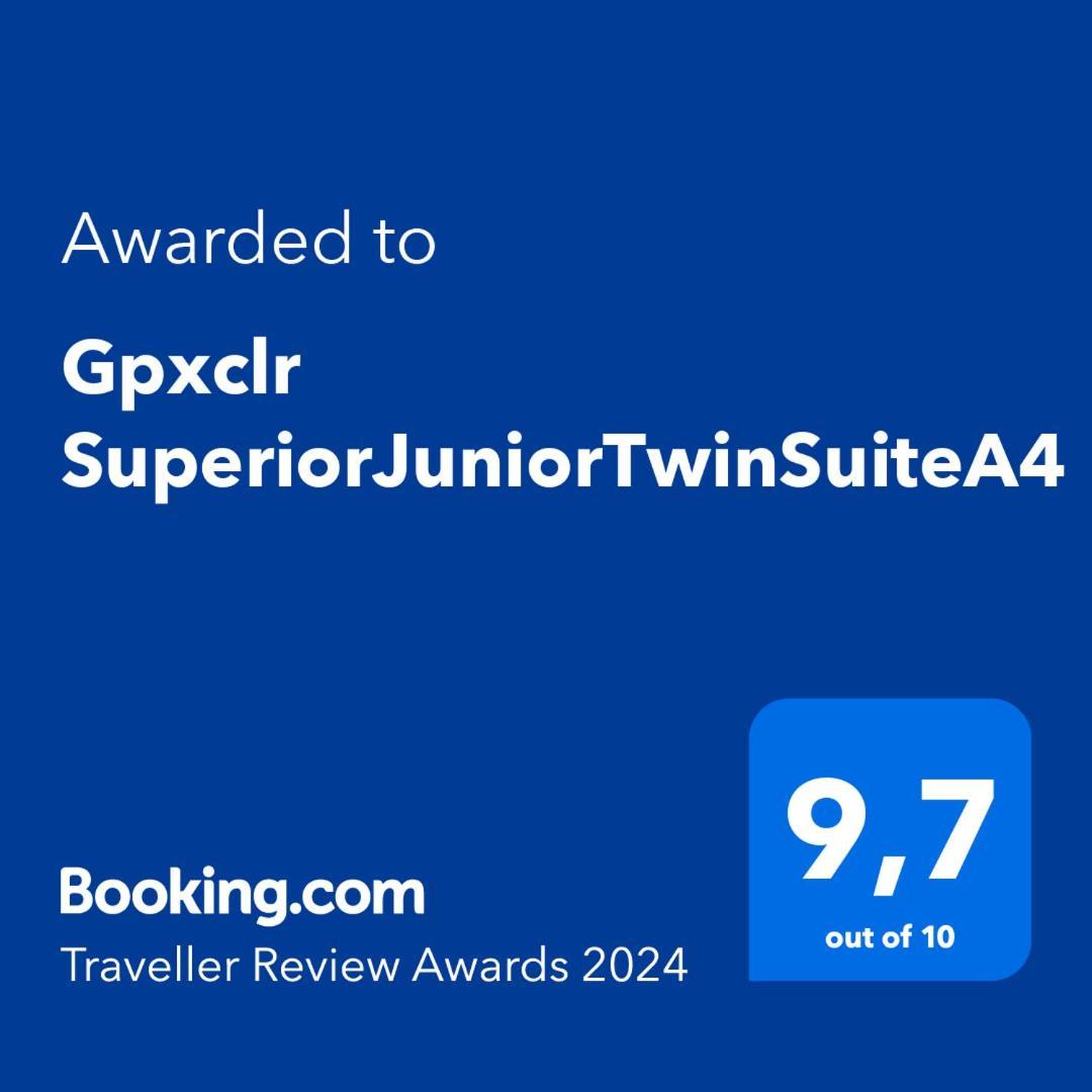 Gpxclr Superiorjuniortwinsuitea4 拉里萨 外观 照片